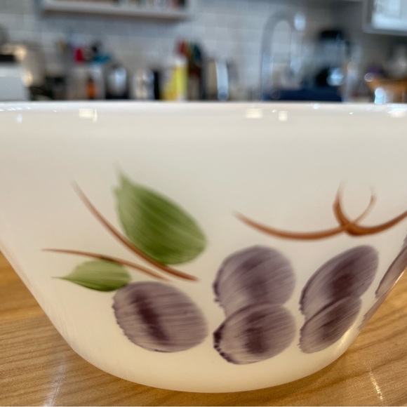 Two vintage Fire King bowls with grape painterly design. 8 ounces. - Picture 12 of 12